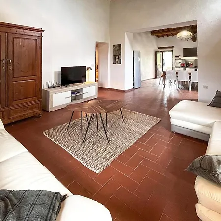 Pet Friendly Apartment Passignano sul Trasimeno