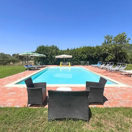 Pet Friendly Apartment Passignano sul Trasimeno
